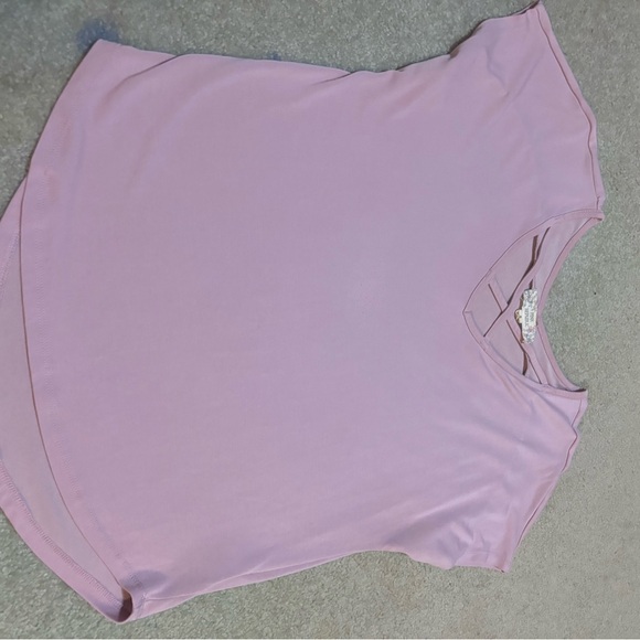 Women's Lavender Top - Picture 1 of 3